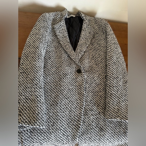 Contemporary coat light and very warm. Can be worn in winter - Picture 6 of 6